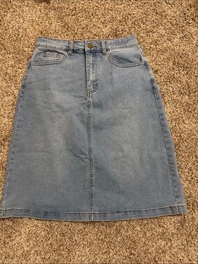 The Main Street Exchange Classic Light Blue Denim A-Line Skirt NWT